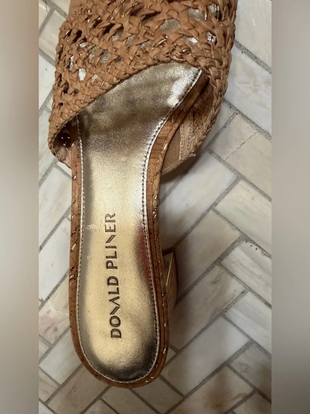 Donald Pliner Melrose3 Sparkle Cork Low Heels Natural Woven Sandal Size 10 - Picture 5 of 16